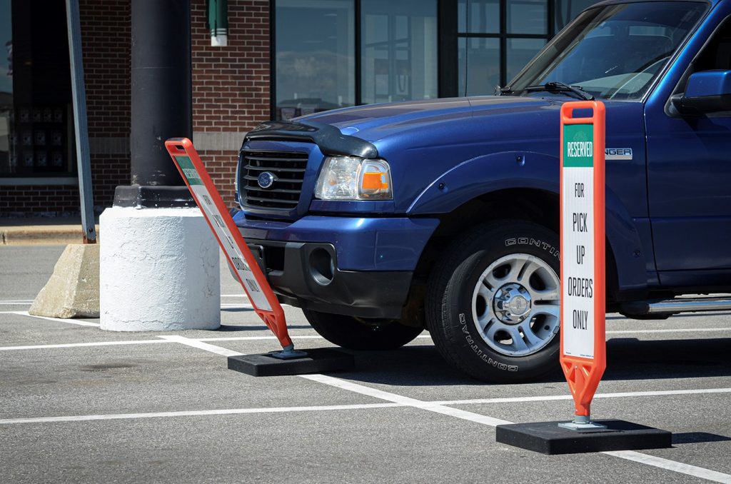 FlexPost-SM Delineator Paddles with Portable Rubber Base