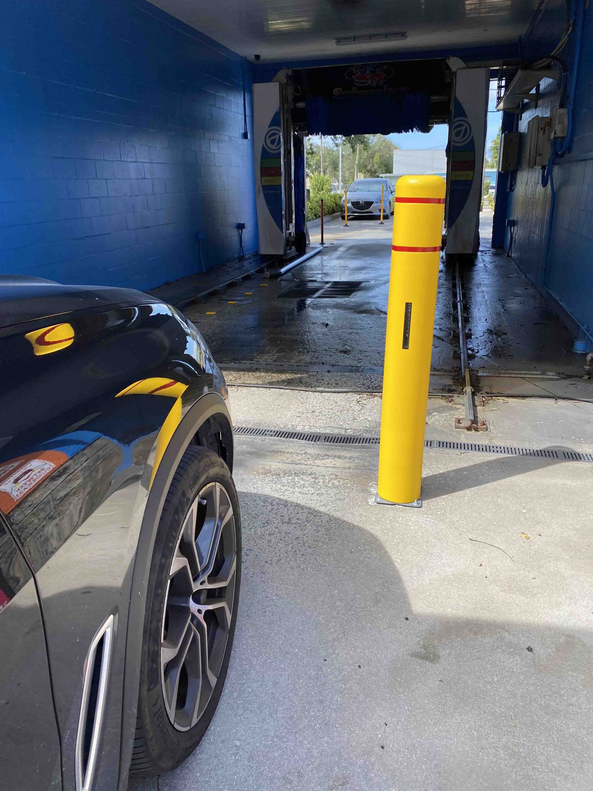 FlexPost FlexBollard-XL Car Wash Installation