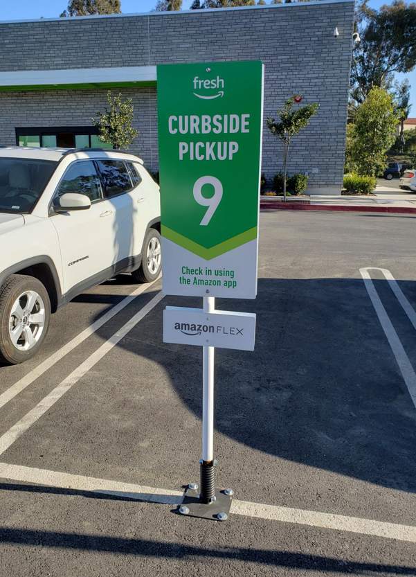 Amazon Fresh Curbside Pickup 2